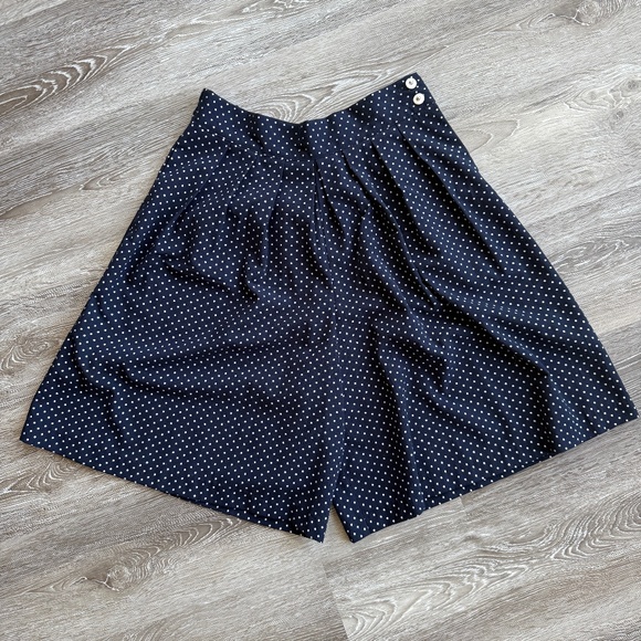 Fabulous Vintage 90s Navy and White Polka Dot Shorts - Picture 1 of 7